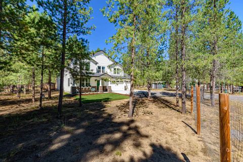 Tiny photo for 15032 Green Heart, La Pine, OR 97739 (MLS # 220216118)