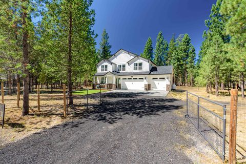 Tiny photo for 15032 Green Heart, La Pine, OR 97739 (MLS # 220216118)