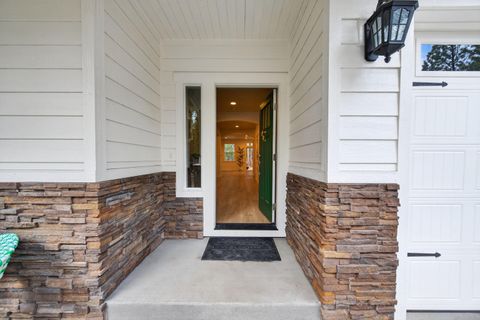 Tiny photo for 15032 Green Heart, La Pine, OR 97739 (MLS # 220216118)