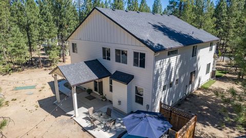 Tiny photo for 15032 Green Heart, La Pine, OR 97739 (MLS # 220216118)
