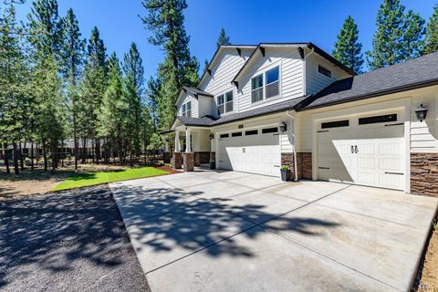 Tiny photo for 15032 Green Heart, La Pine, OR 97739 (MLS # 220216118)