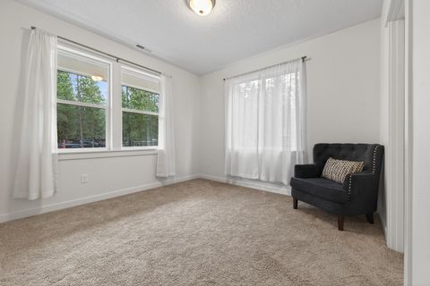 Tiny photo for 15032 Green Heart, La Pine, OR 97739 (MLS # 220216118)