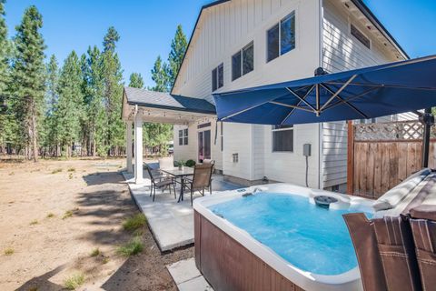Tiny photo for 15032 Green Heart, La Pine, OR 97739 (MLS # 220216118)