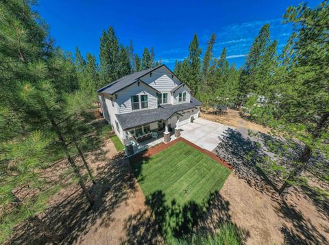 Tiny photo for 15032 Green Heart, La Pine, OR 97739 (MLS # 220216118)