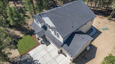 Tiny photo for 15032 Green Heart, La Pine, OR 97739 (MLS # 220216118)