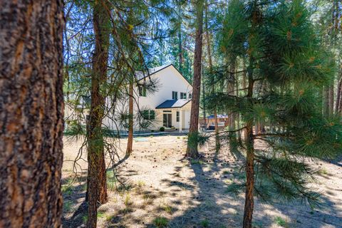 Tiny photo for 15032 Green Heart, La Pine, OR 97739 (MLS # 220216118)