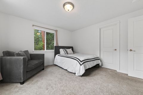 Tiny photo for 15032 Green Heart, La Pine, OR 97739 (MLS # 220216118)