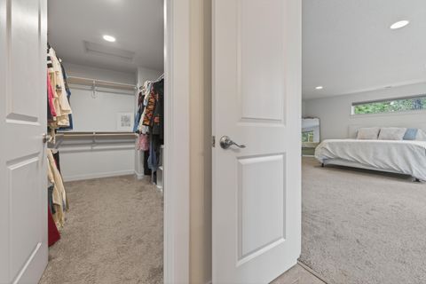 Tiny photo for 15032 Green Heart, La Pine, OR 97739 (MLS # 220216118)