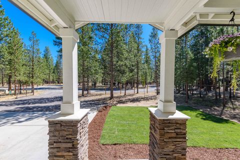 Tiny photo for 15032 Green Heart, La Pine, OR 97739 (MLS # 220216118)