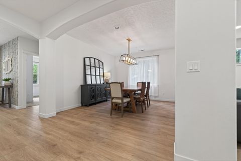 Tiny photo for 15032 Green Heart, La Pine, OR 97739 (MLS # 220216118)