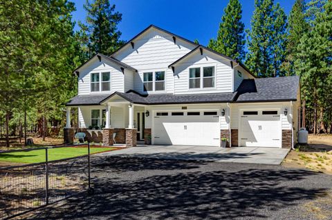 Tiny photo for 15032 Green Heart, La Pine, OR 97739 (MLS # 220216118)