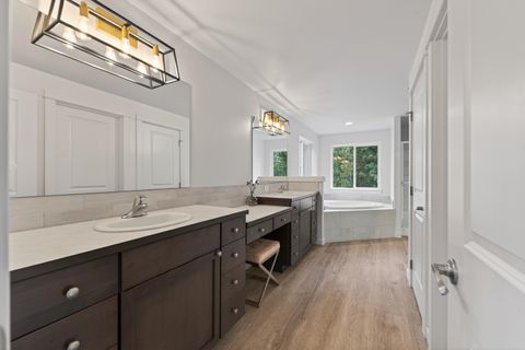 Tiny photo for 15032 Green Heart, La Pine, OR 97739 (MLS # 220216118)