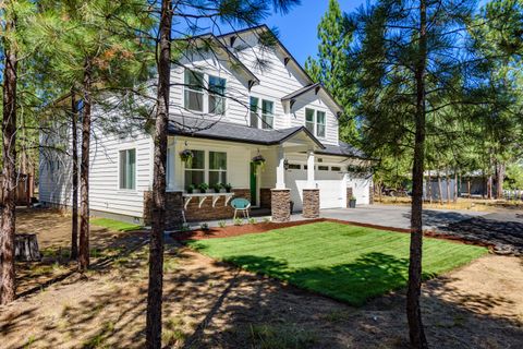 Tiny photo for 15032 Green Heart, La Pine, OR 97739 (MLS # 220216118)