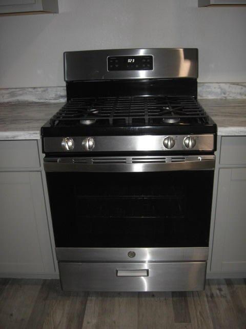 Tiny photo for 239 Fulton Street, Klamath Falls, OR 97601 (MLS # 220214073)