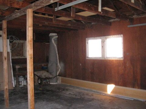 Tiny photo for 239 Fulton Street, Klamath Falls, OR 97601 (MLS # 220214073)