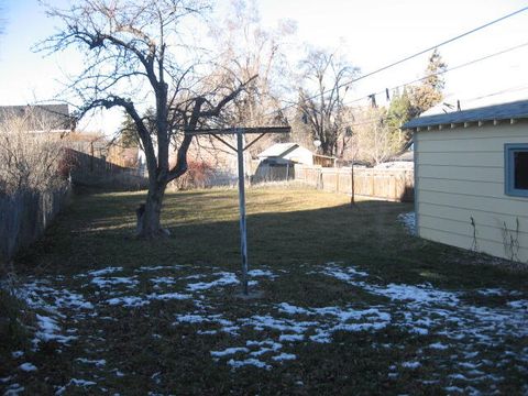 Tiny photo for 239 Fulton Street, Klamath Falls, OR 97601 (MLS # 220214073)