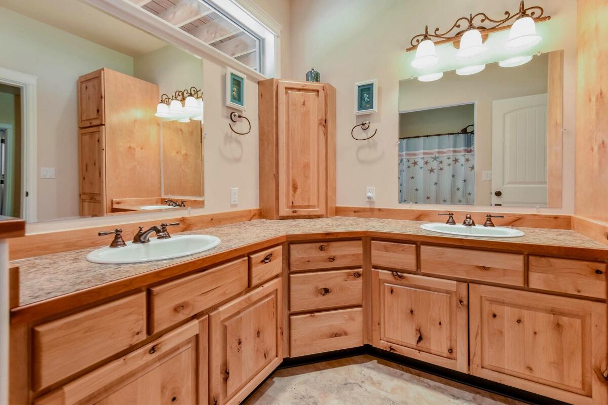 Eagle Crest - Residential