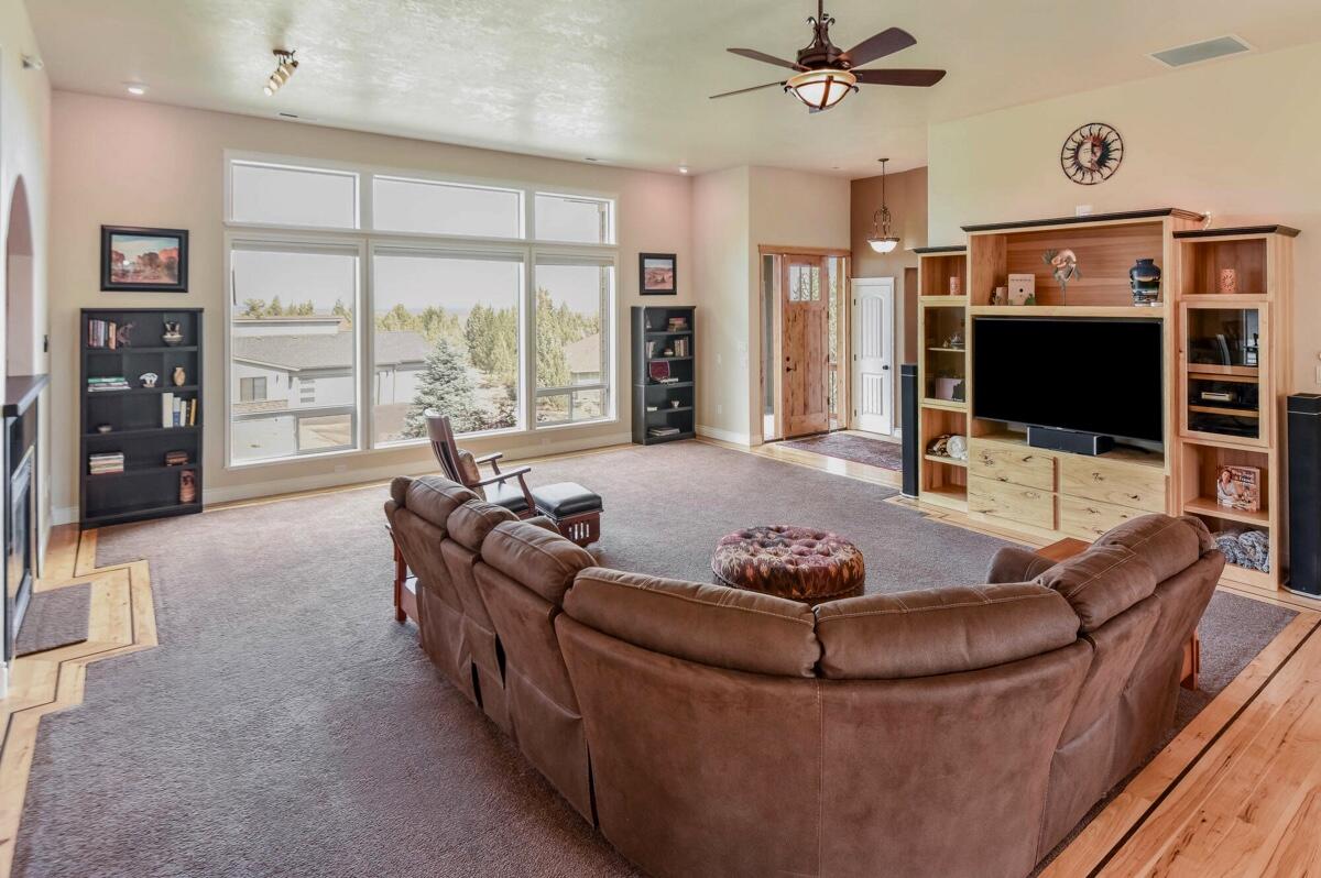 Eagle Crest - Residential