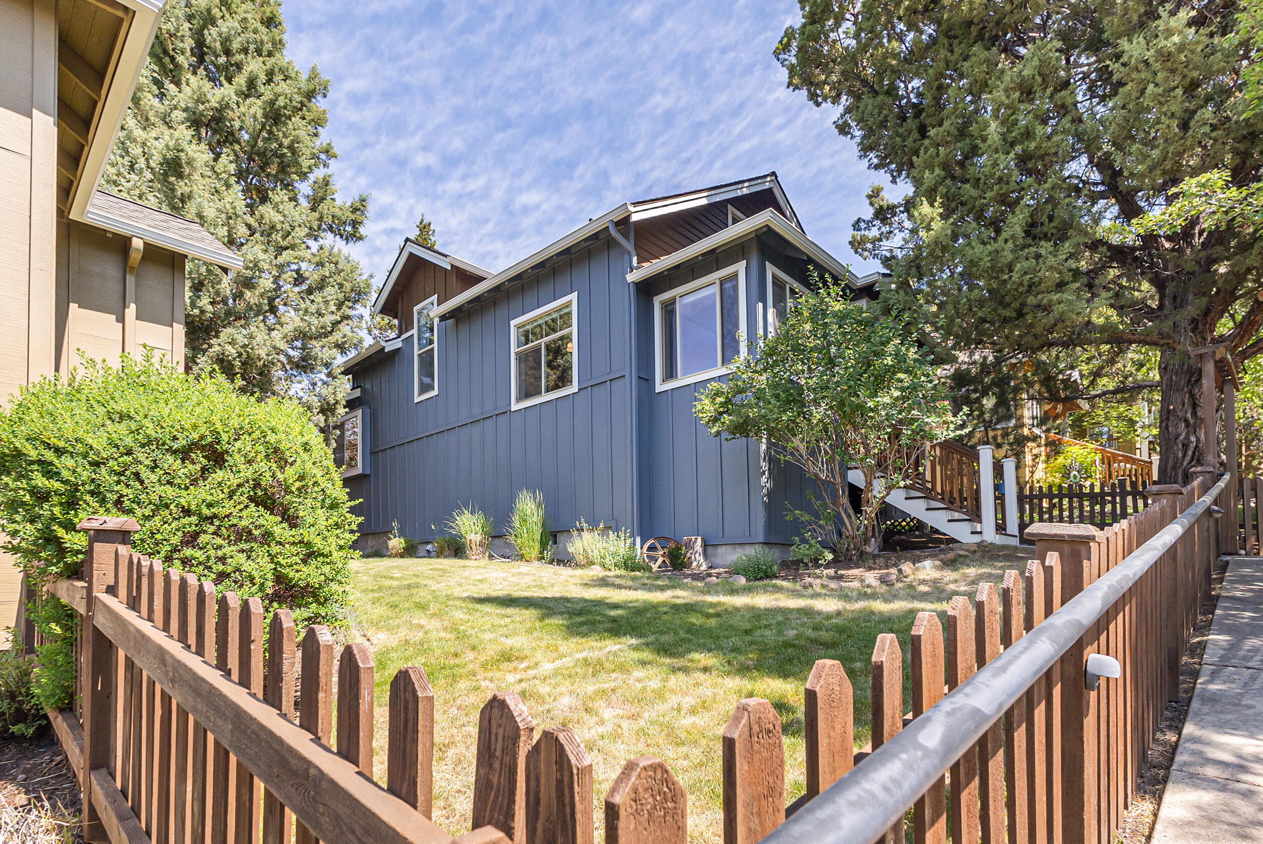 1940 NW Monterey Pines Drive UNIT 2