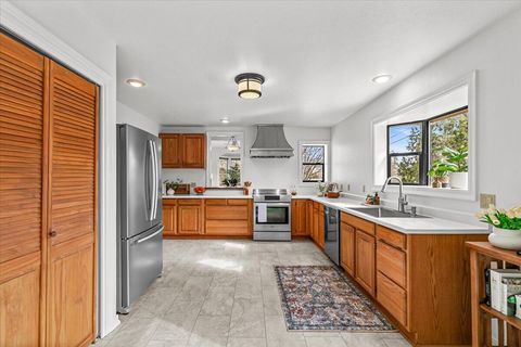 Tiny photo for 502 Allison Street, Ashland, OR 97520 (MLS # 220215456)