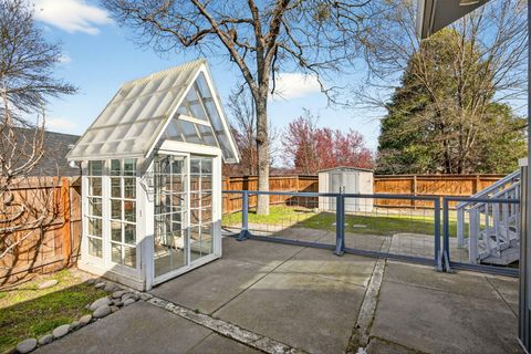 Tiny photo for 3473 Poppywoods Drive, Medford, OR 97504 (MLS # 220217096)