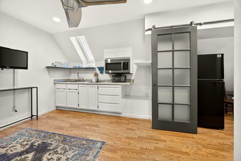 Tiny photo for 3473 Poppywoods Drive, Medford, OR 97504 (MLS # 220217096)