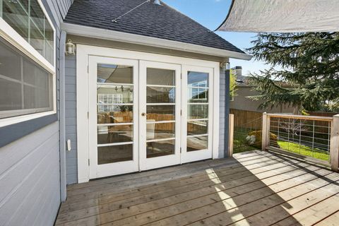 Tiny photo for 3473 Poppywoods Drive, Medford, OR 97504 (MLS # 220217096)