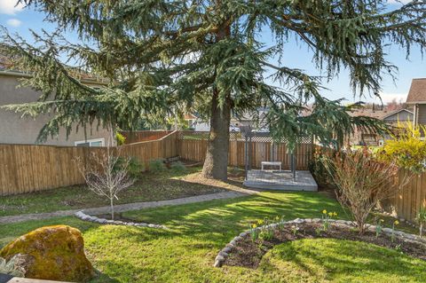 Tiny photo for 3473 Poppywoods Drive, Medford, OR 97504 (MLS # 220217096)