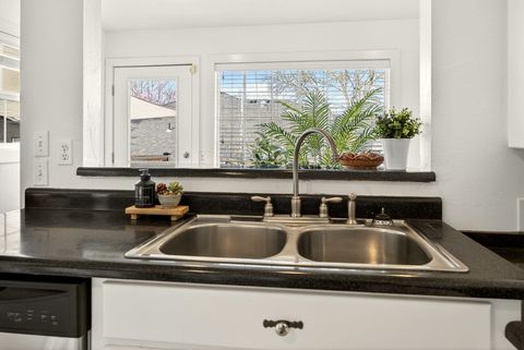 Tiny photo for 3473 Poppywoods Drive, Medford, OR 97504 (MLS # 220217096)