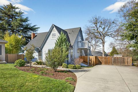 Tiny photo for 3473 Poppywoods Drive, Medford, OR 97504 (MLS # 220217096)