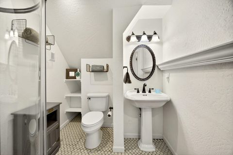 Tiny photo for 3473 Poppywoods Drive, Medford, OR 97504 (MLS # 220217096)