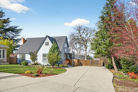 Tiny photo for 3473 Poppywoods Drive, Medford, OR 97504 (MLS # 220217096)