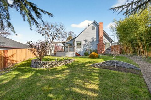 Tiny photo for 3473 Poppywoods Drive, Medford, OR 97504 (MLS # 220217096)