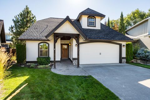 2324 NE Halston Court Bend OR 97701