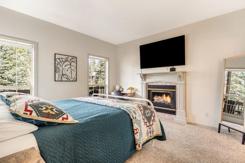 Tiny photo for 18063 Maury Mountain Lane, Sunriver, OR 97707 (MLS # 220217746)