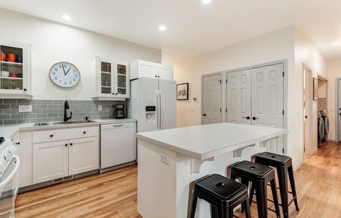 Tiny photo for 18063 Maury Mountain Lane, Sunriver, OR 97707 (MLS # 220217746)