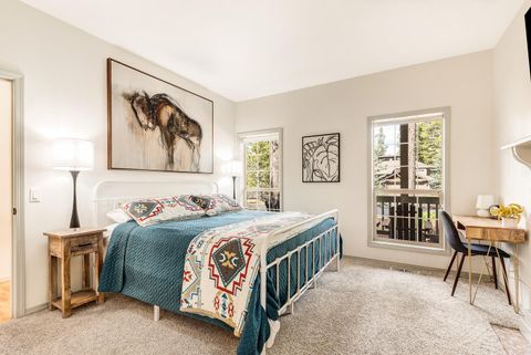 Tiny photo for 18063 Maury Mountain Lane, Sunriver, OR 97707 (MLS # 220217746)