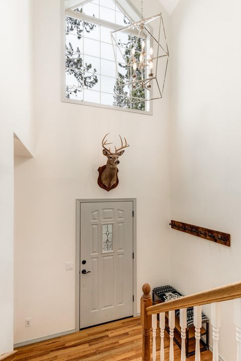 Tiny photo for 18063 Maury Mountain Lane, Sunriver, OR 97707 (MLS # 220217746)