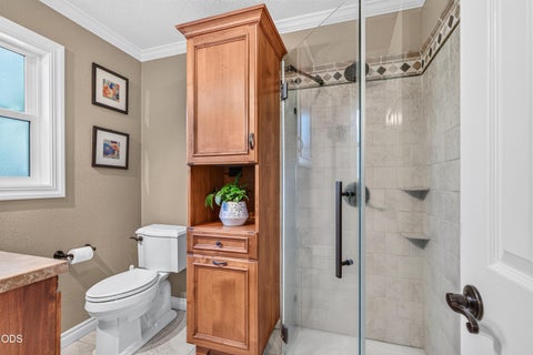 Tiny photo for 2201 Siskiyou Boulevard, Medford, OR 97504 (MLS # 220226652)