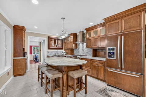 Tiny photo for 2201 Siskiyou Boulevard, Medford, OR 97504 (MLS # 220226652)