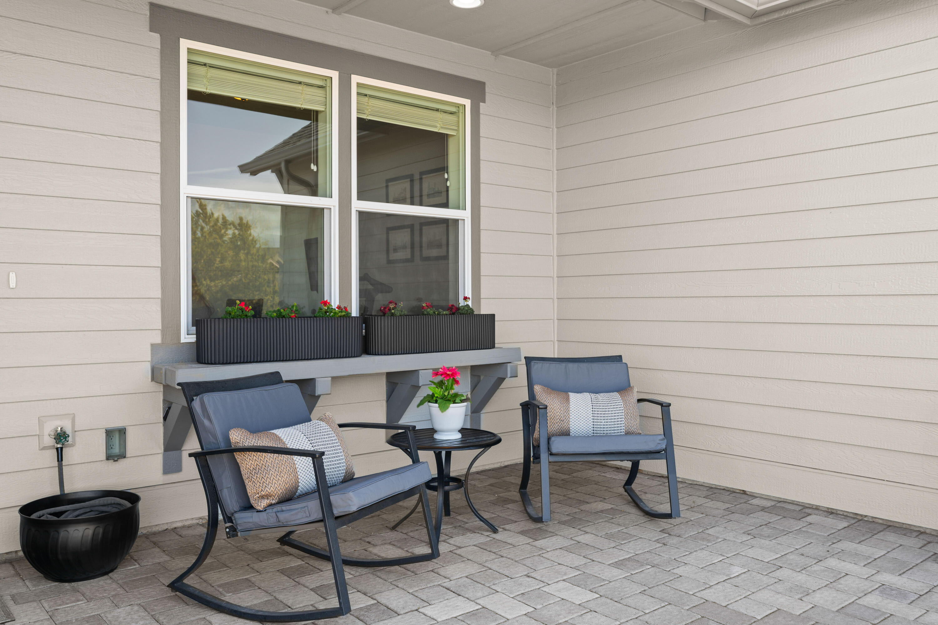 608 Highland Meadow Loop
