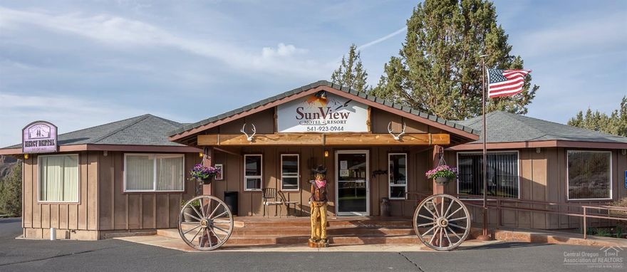 SunView Motel and Resort is located inside Crooked River Ranch, right in the heart of Central Oregon. The property is located right on the golf course and shares a northern border with the extremely scenic Crooked River Gorge. The motel is made up of 16 stick-built octagon buildings that totals 30 units. The headquarters building is currently being used as a flex space housing the motel lobby, housekeeping services and an additional office space currently leased to a commercial tenant. The leased space could be converted back to an onsite living quarters. All of the buildings and grounds are well maintained which makes this a great opportunity for an owner/operator take a currently operating business and infuse their own ideas to create their vision.