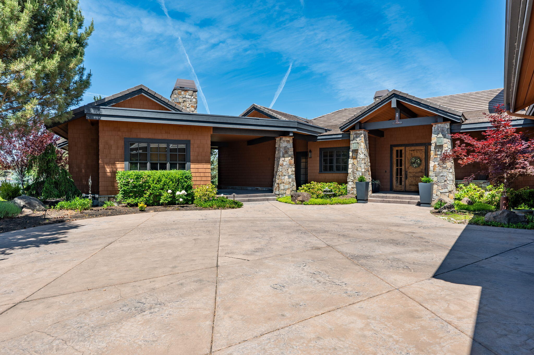 22884 Moss Rock Drive
