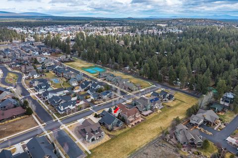 Tiny photo for 481 W Hope Avenue, Sisters, OR 97759 (MLS # 220216981)