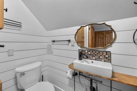 Tiny photo for 481 W Hope Avenue, Sisters, OR 97759 (MLS # 220216981)