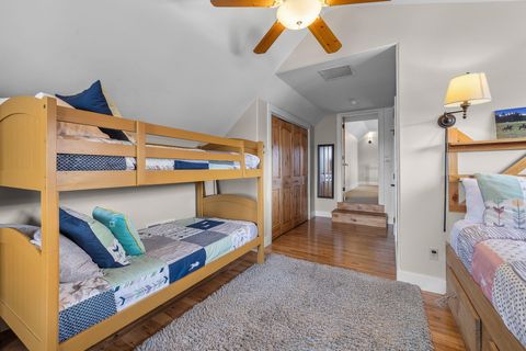 Tiny photo for 481 W Hope Avenue, Sisters, OR 97759 (MLS # 220216981)