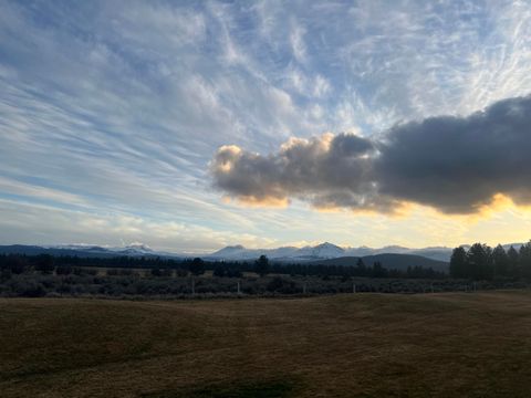 Tiny photo for 481 W Hope Avenue, Sisters, OR 97759 (MLS # 220216981)