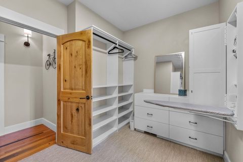 Tiny photo for 481 W Hope Avenue, Sisters, OR 97759 (MLS # 220216981)