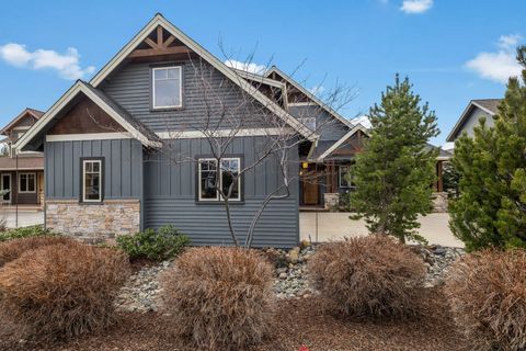 Tiny photo for 481 W Hope Avenue, Sisters, OR 97759 (MLS # 220216981)