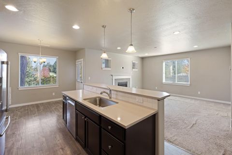 Tiny photo for 20376 SE Lois Way, Bend, OR 97702 (MLS # 220211535)